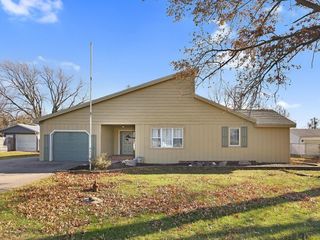 Foreclosed Home - 3036 LAKELAND RD, 62521
