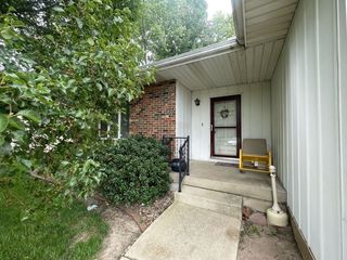 Foreclosed Home - 830 S GREEN MEADOW DR, 62521