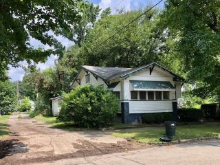 Foreclosed Home - 330 W CENTER ST, 62526