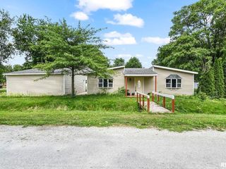 Foreclosed Home - 322 S MONROE ST, 62538