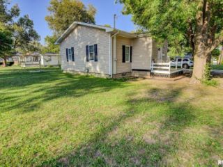 Foreclosed Home - 1221 W ELM ST, 62568