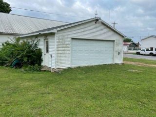 Foreclosed Home - 140 N MAIN ST, 62627