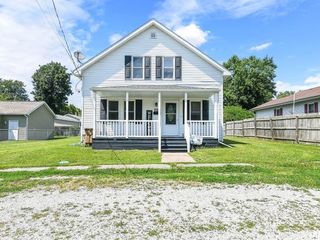 Foreclosed Home - 126 W MILL ST, 62640