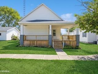 Foreclosed Home - 402 N MADISON ST, 62666