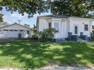 Foreclosed Home - 123 E GREEN ST, 62690
