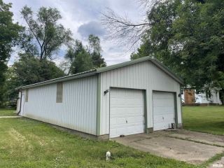 Foreclosed Home - 202 E LIBERTY ST, 62691