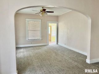 Foreclosed Home - 602 S HICKORY ST, 62801