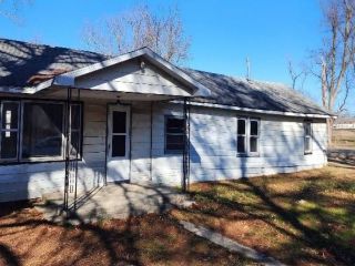 Foreclosed Home - 250 S MARION ST, 62801