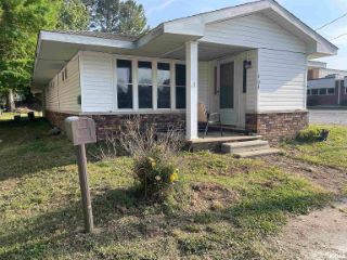 Foreclosed Home - 404 W 9TH ST, 62822