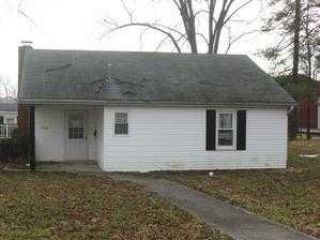 Foreclosed Home - 206 SE 6TH ST, 62837
