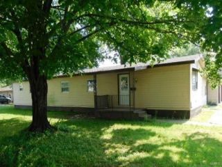 Foreclosed Home - 900 S MILL ST, 62839