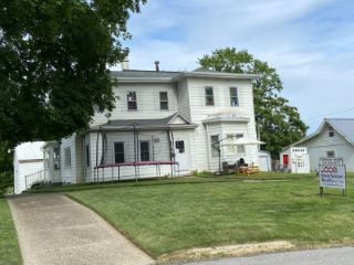 Foreclosed Home - 131 N MARKET ST, 62863