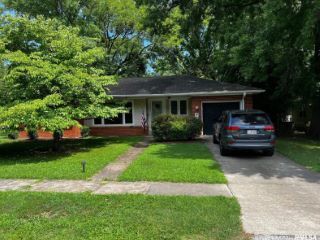 Foreclosed Home - 1206 W HILL AVE, 62901