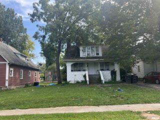 Foreclosed Home - 703 W COLLEGE ST, 62901
