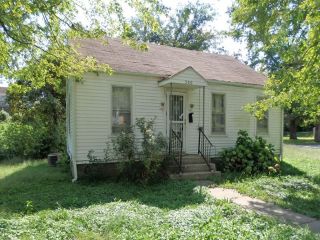 Foreclosed Home - 300 E LEWIS ST, 62906