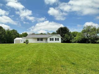 Foreclosed Home - 1005 GOLF COURSE RD, 62930