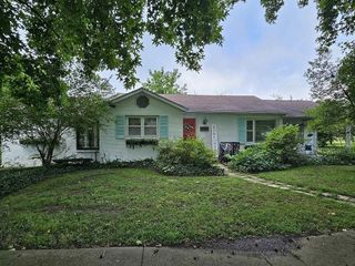 Foreclosed Home - 401 S MAIN CROSS ST, 62935