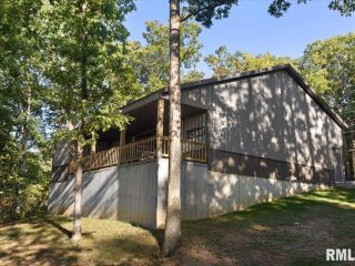 Foreclosed Home - 805 LAKESHORE DR N, 62939