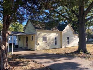 Foreclosed Home - 821 S 11TH ST, 62948