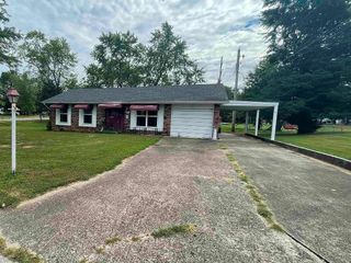 Foreclosed Home - 102 CIRCLE DR, 62948