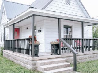 Foreclosed Home - 402 W COLLEGE ST, 62959