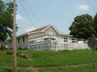 Foreclosed Home - 417 W 3RD ST, 62960