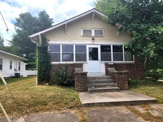 Foreclosed Home - 1027 MAPLE ST, 62966