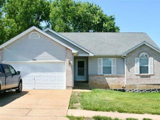 Foreclosed Home - 1301 ROCKWOOD FOREST DR, 63010