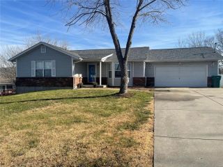 Foreclosed Home - 7310 SENNAWOOD DR, 63016