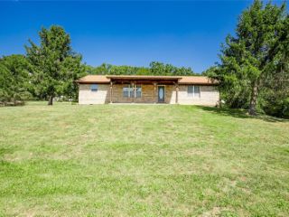 Foreclosed Home - 9616 WINE CREEK RD, 63016