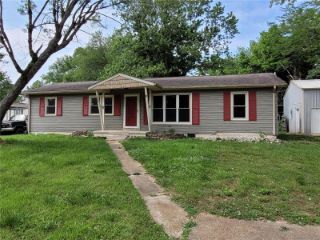 Foreclosed Home - List 100806345