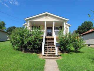 Foreclosed Home - 1504 N 4TH ST, 63020