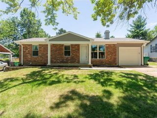 Foreclosed Home - 1384 TRAILS DR, 63026