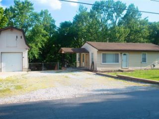 Foreclosed Home - 100 MILLER DR, 63026