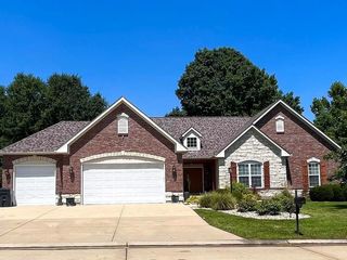 Foreclosed Home - 3315 WHISPERING CREEK DR, 63028