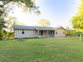 Foreclosed Home - 13301 STATE ROAD TT, 63028
