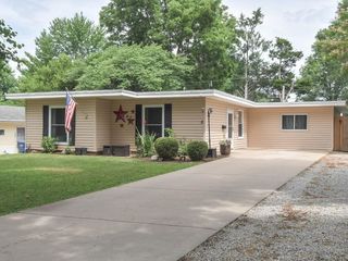 Foreclosed Home - 5 MARQUETTE DR, 63031