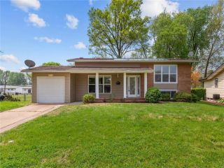 Foreclosed Home - 1214 KINGSFORD DR, 63031
