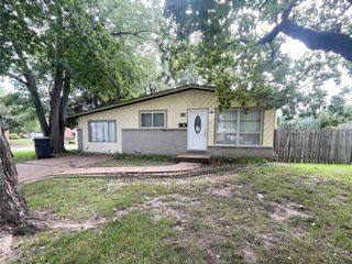 Foreclosed Home - 860 GLADIOLA DR, 63031