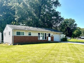 Foreclosed Home - 830 NORTHMOOR DR, 63033