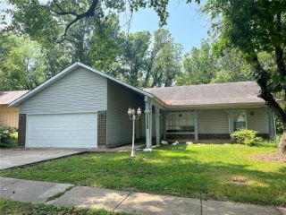 Foreclosed Home - 5362 TRAILBEND DR, 63033