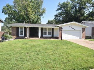 Foreclosed Home - 4183 MILETUS DR, 63033
