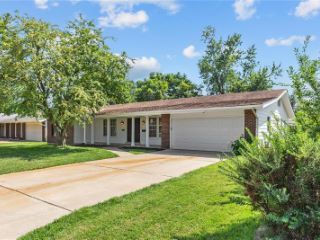 Foreclosed Home - 628 COACH HOUSE DR, 63042