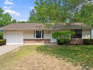 Foreclosed Home - 2517 BRAINTREE DR, 63049