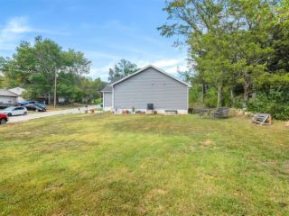 Foreclosed Home - 2312 ARKANSAS DR, 63049