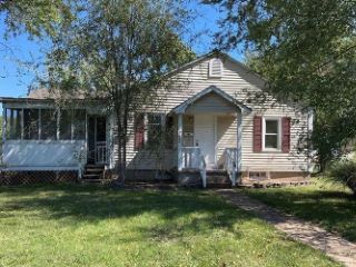 Foreclosed Home - 502 S 3RD ST, 63069