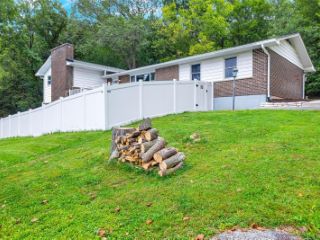Foreclosed Home - 323 E BELLEVUE ST, 63069