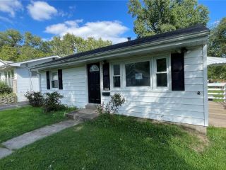 Foreclosed Home - 3236 CHAUCER AVE, 63074