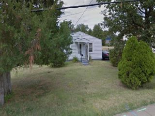 Foreclosed Home - 10525 HOBDAY AVE, 63074