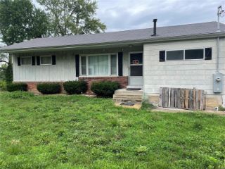 Foreclosed Home - 345 GRANDVIEW AVE, 63077